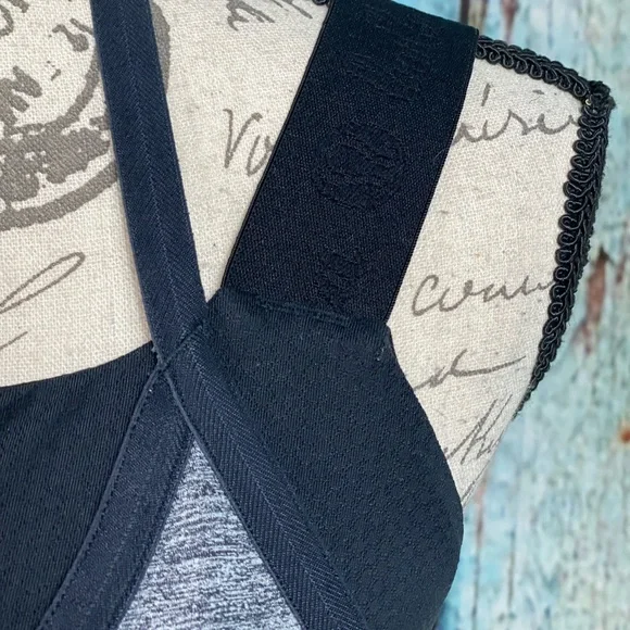 SOLD LULULEMON Static Gray Black Awareness Bubble Tank - Picture 8 of 12